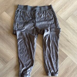 Secret Treasures Women's Gray Joggers